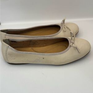 Born Women’s Size 8 Brin Ballet Flat Beige Leather‎ Slip On Bow